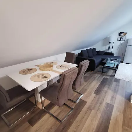 Neu! Schoenes Wohnen Apartmán